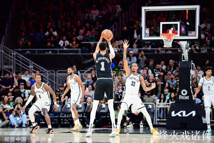 骑士险胜篮网开季11连胜 文班24+16马刺负爵士